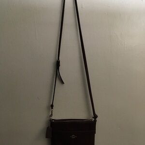Coach Small Crossbody Messenger Bag Strap And Logo Flawed Burgundy Approx 9 x 8